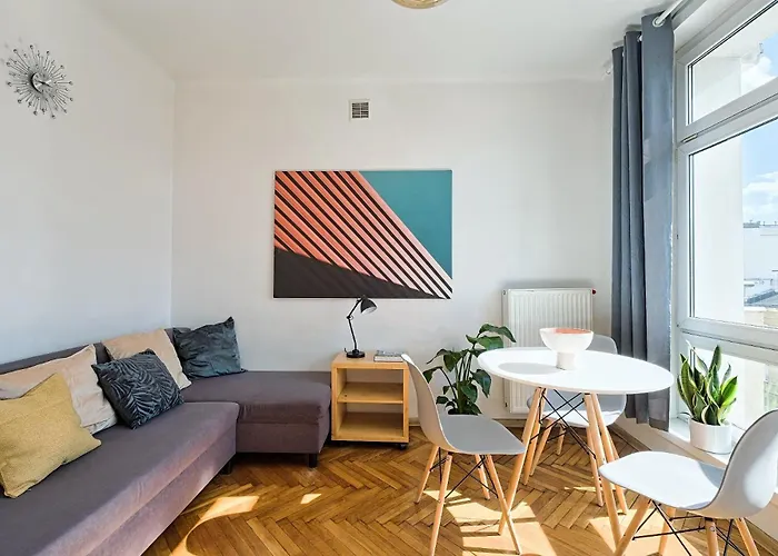 Urbannestgroup - Nowogrodzka 8